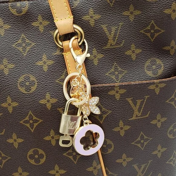 Louis Vuitton Gold Padlock 🔒 Key Set Authentic LV w/ Unbranded Flower Keychain