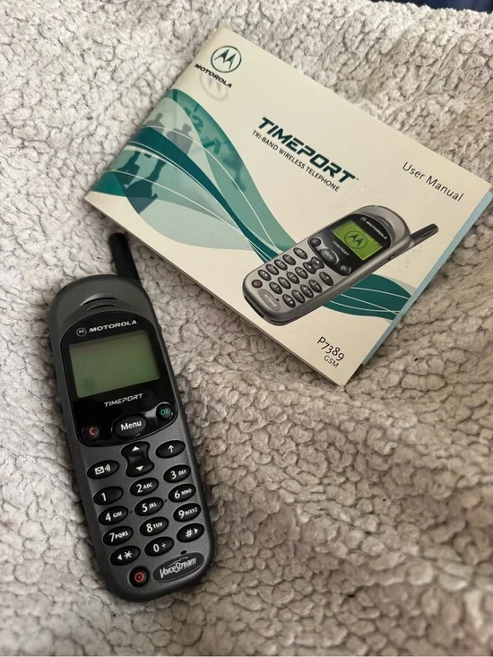 Motorola Timeport Mobile Phone in Black and Green