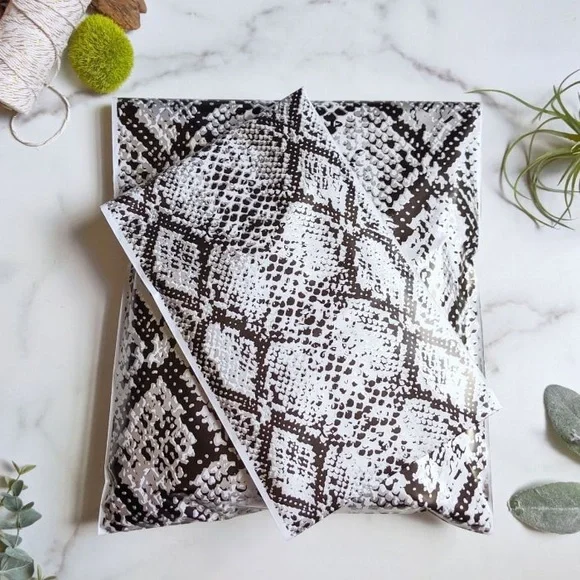 SnakeSkin Poly Mailers 10x13 Pack of 25