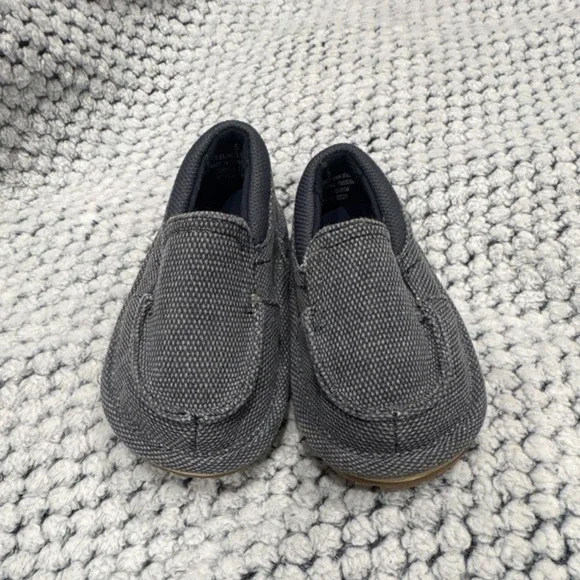 The Children's Place Gray Canvas Loafer Slip-On Shoes Size 5 Unisex Baby