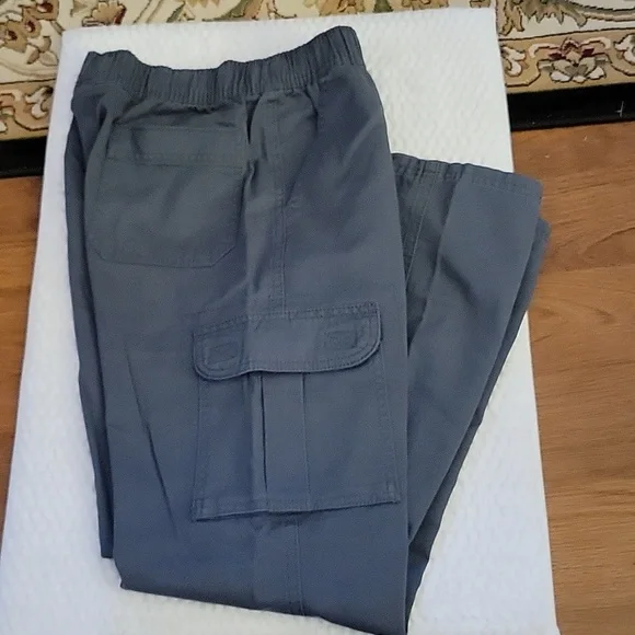 The Children's Place gray steel pull on cargo pants 100% Cotton size 12 …New