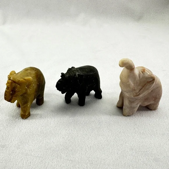 Elephant Vintage Paper Weight Stone Metal Decor Figure Carving Variety Collect