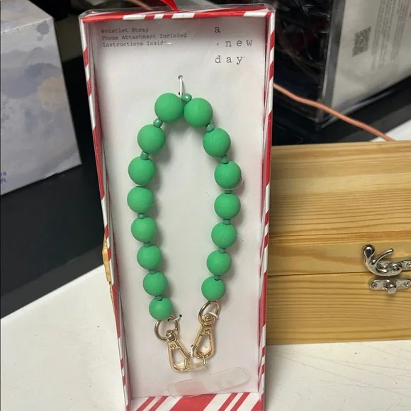 A New Day Green Beaded Wristlet with Gold Clips