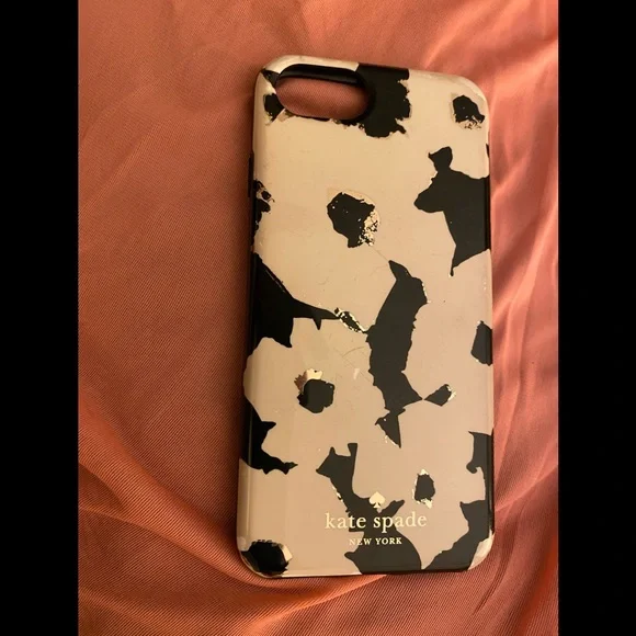 Kate Spade Cellphone Cover (black & cream color)