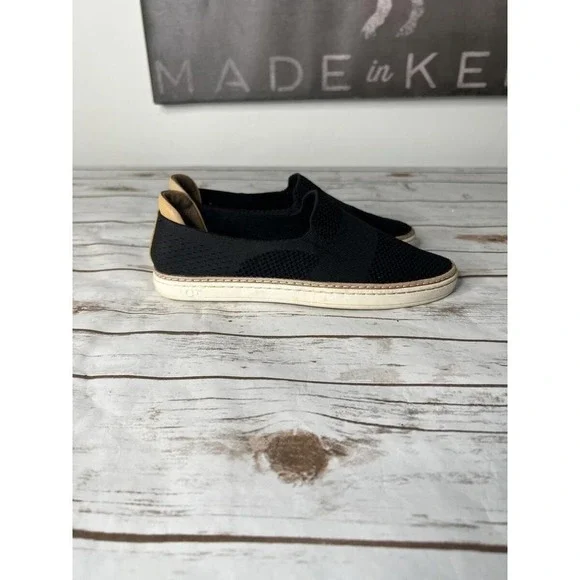 UGG Women's Black and White Espadrilles