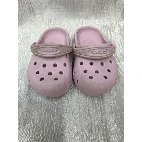 Crocs Baby Girl's Pink Colored Rubber Warm Weather Clogs Child  Toddler Size 4/5
