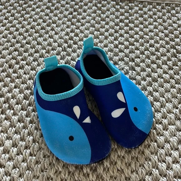 Cat & Jack Baby Water Shoes Blue size 6.5 Baby