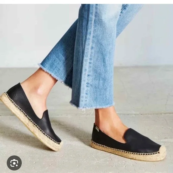 Soludos Classic Black Leather Espadrilles. Size 10