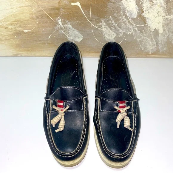 TALBOTS VINTAGE LIGHTLY WORN LEATHER SHOES