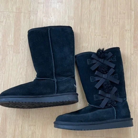 KOOLABURRA  by Ugg Victoria bow tall girls boots Sz 3