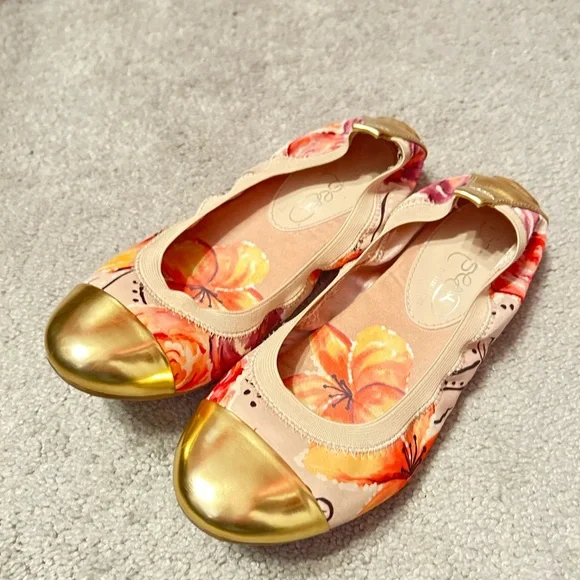 Naturalizer Ursela Bromstad floral gold flat shoes women 7 W wide ballerina flat