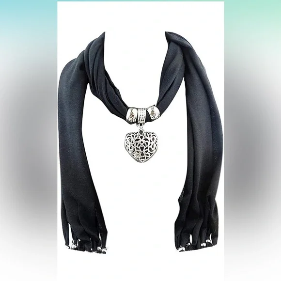 NWOT Black scarf with heart pendant