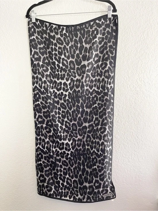 Coach Black & White Leopard Silk Scarf NWT 36 x36