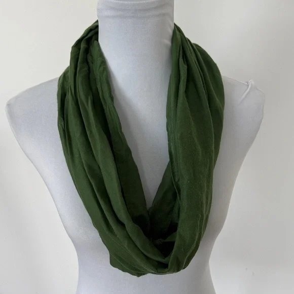 Charming Charlie Deep Green‎ Scarf