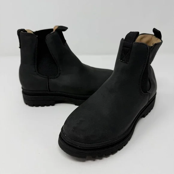 Cotton On Kids Black Matte Chelsea Boots Size 1 US Kids Lug Sole‎