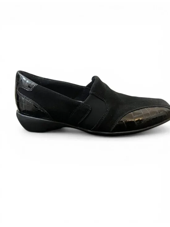 Clarks Womens Black Suede Slip-On Loafers with Patent Croc Accents Size 7N