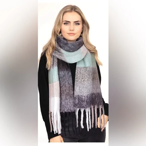 Multicolor Gradient Blanket Scarf