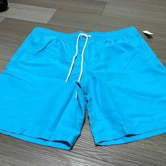 Men’s swim trunks