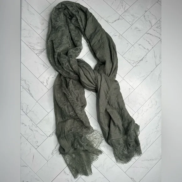 Women's Embroidered Scarf - 50% Viscose, 50% Cotton