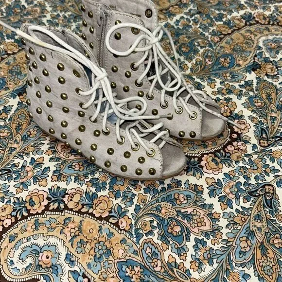Joyfolie stud gladiator booties toddler sz 8