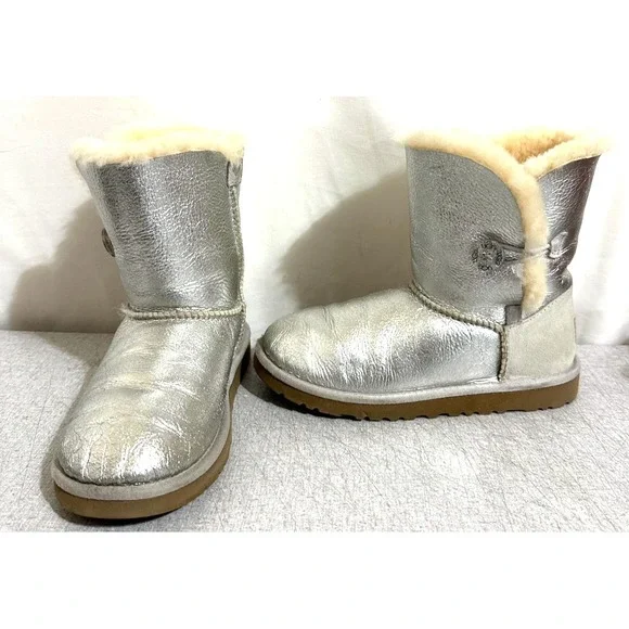 UGG Bailey Button Youth Girl's Size 3 Metallic Silver Short Shearling Boots