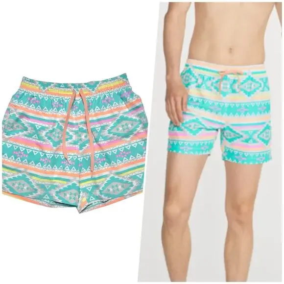 Chubbies | Men | The En Fuegos Pastel Aztec 5.5 Inch Lined Swim Trunks | Medium
