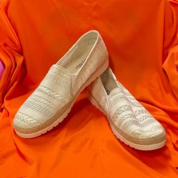 Bobs by Skechers 11 White Lace Mesh Sneakers - NWOT