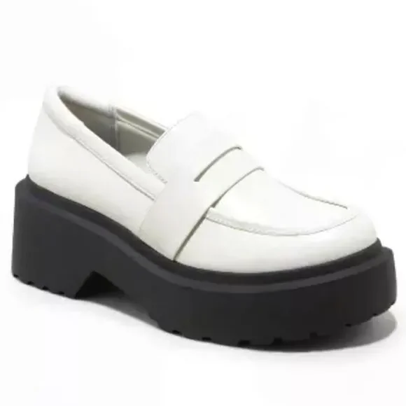 (32-3406) Women's Lacey Loafer Flats - Wild Fable Sz 11