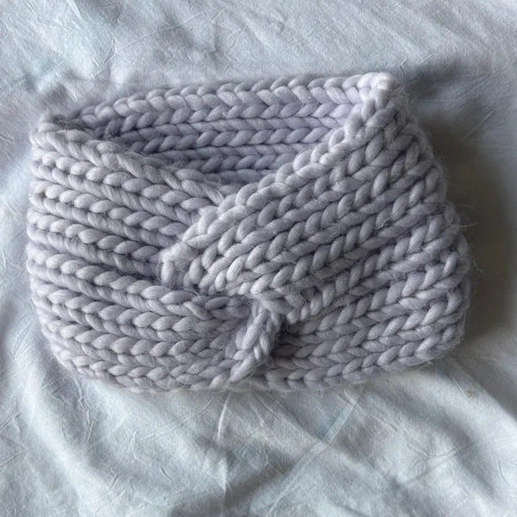 Chunky Knit Headband in Light Gray