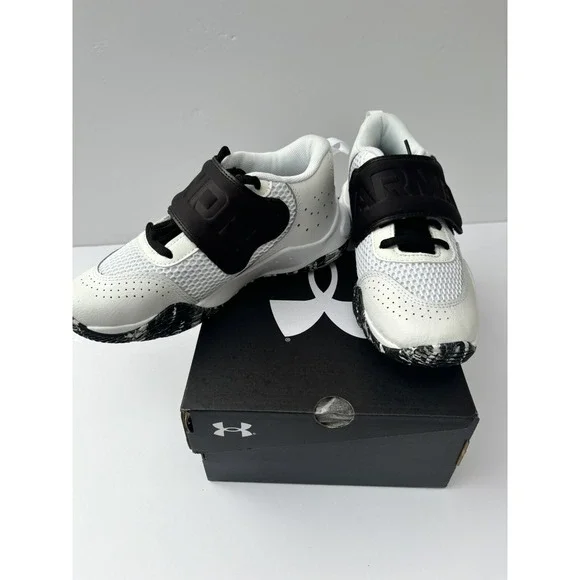 UNDER ARMOUR Zone‎ BB shoes for boys NEW & AUTHENTIC,  US size (YOUTH) 3