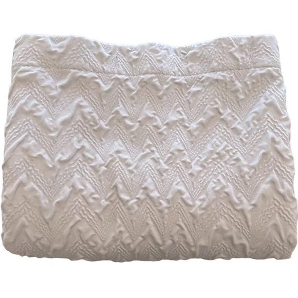 NWOT Gray Shower Curtain Chevron Pattern