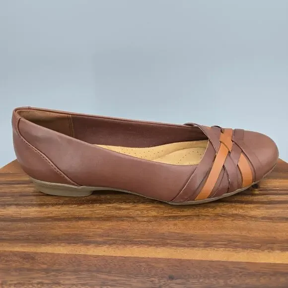 Clarks Flats Women's 8.5M Brown Leather Sara Clover Slip On Career Comfort Shoes