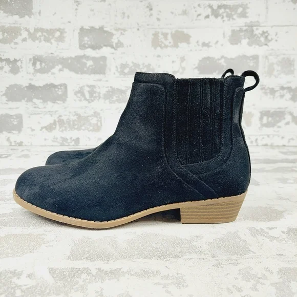 New Nordstrom Kids' Jayda Black Vegan Suede Ankle Boot C685