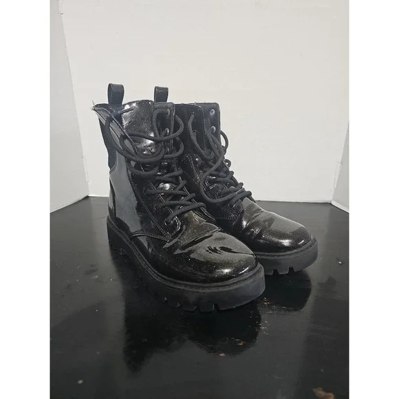 Girls Black‎ Combat Boots Patent Lace Up Chunky Lug Sole Size 5 Art...