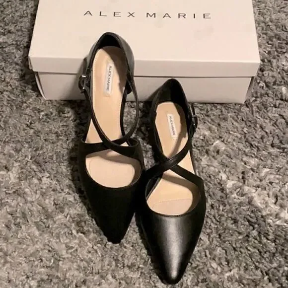 NIB Leather Criss Cross Flats