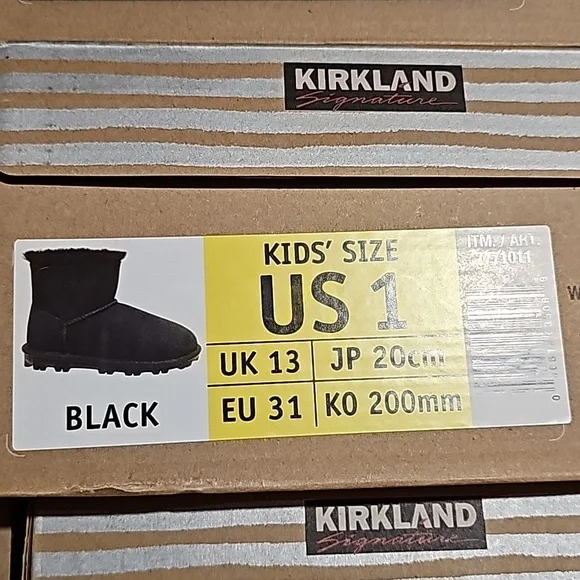 Kirkland Signature Kids Genuine sheepskin Shearling Boots  Nwt