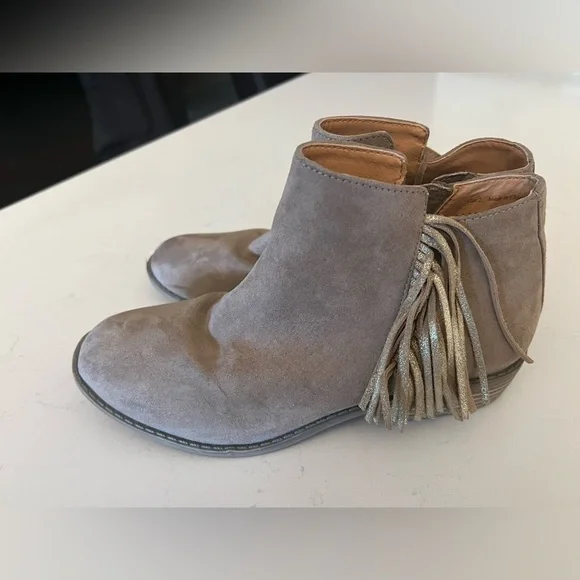 Dolce Vita ankle boots with side fringe. Size 2