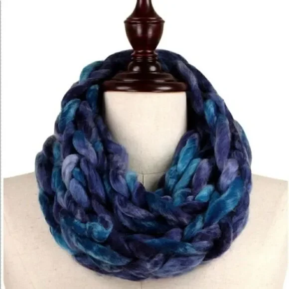 Gorgeous Chunky Knit Infinity Scarf