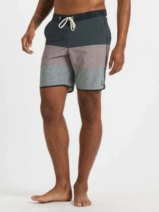 Vuori Cruise Boardshort in Melon Stripe size 34