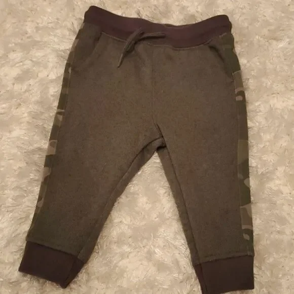 9-12 months Osh Kosh boys sweat pants army