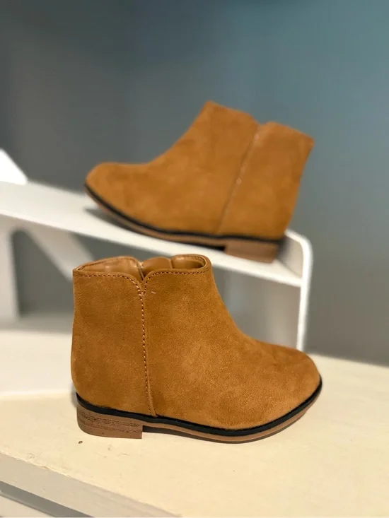 Cat & Jack Penelope Faux Suede Bootie Camel Unisex Kids Size 5 Flexible Outsole