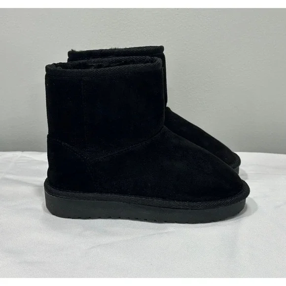 Children's‎ Place Girls Cozy slip on Black Faux Fur boots Size 12 Like New