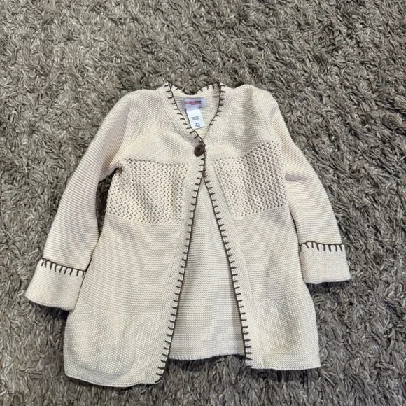 Genuine by oshkosh size 4t cardigian with 1 button guc