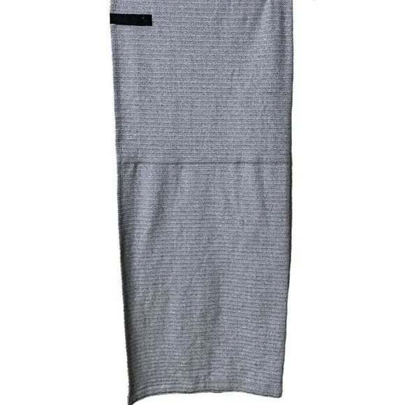 LULULEMON Vinyasa Scarf Gray Herringbone Knit Snap Close 26
