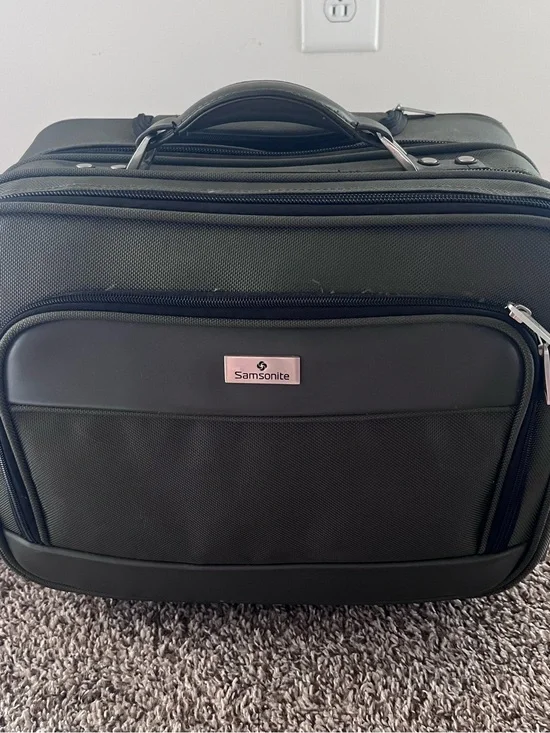 Samsonite Black Laptop Briefcase with Front Organizer