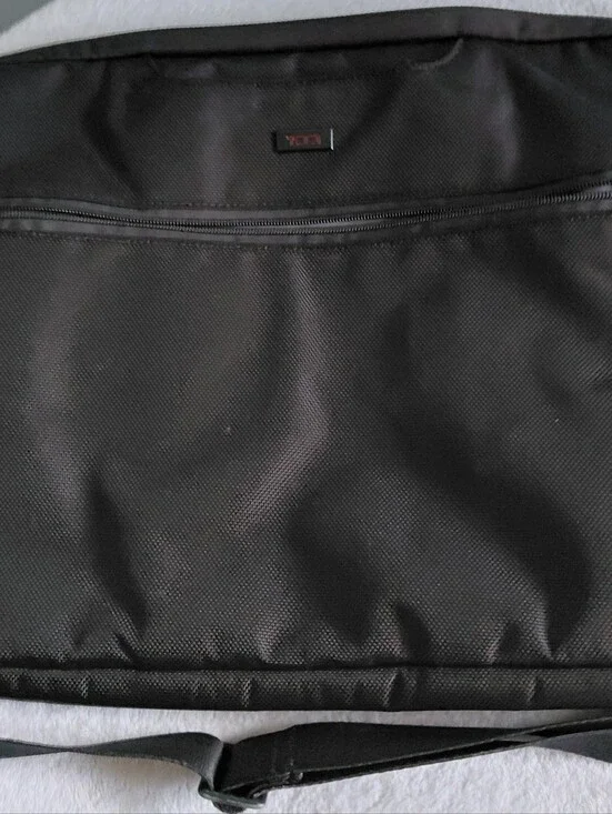 Tumi Laptop Briefcase Messenger Bag Black Nylon With STRAP EUC