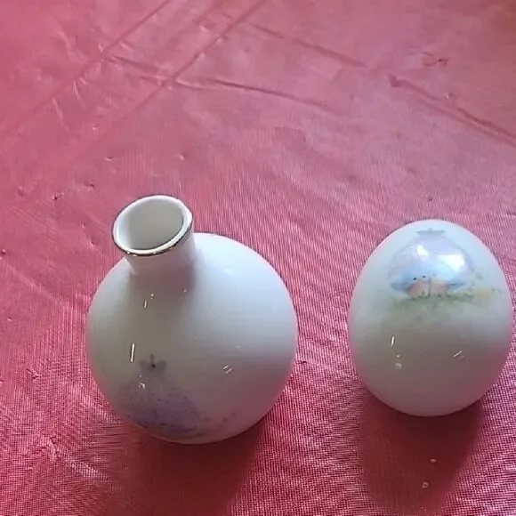 Vintage  Mini Bluebird Vase and Egg