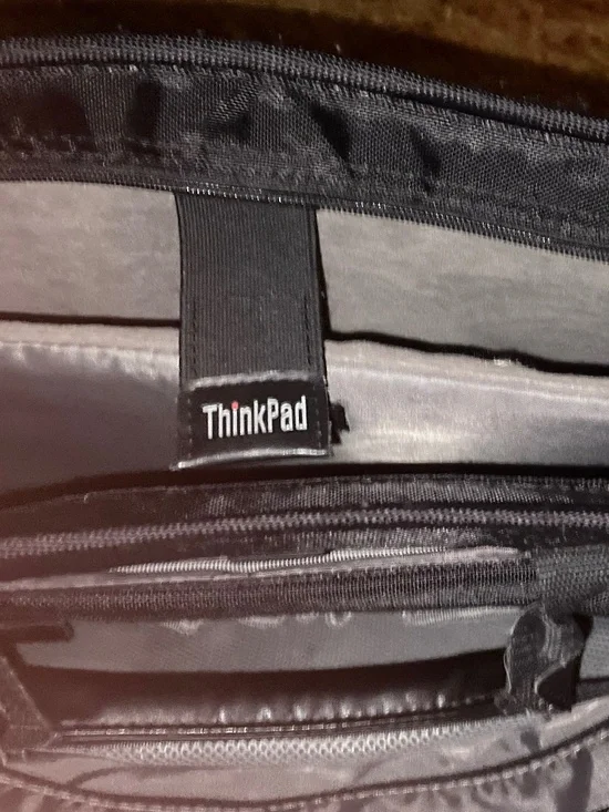 CLASSIC THINKPAD PROFESSIONAL BRIEFCASE /LAPTOP
