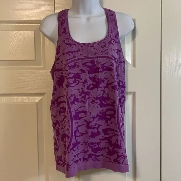 Lululemon, tank top, great condition, medium