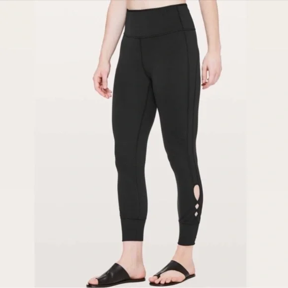 Lululemon Melodic Movement 7/8 Tight 25